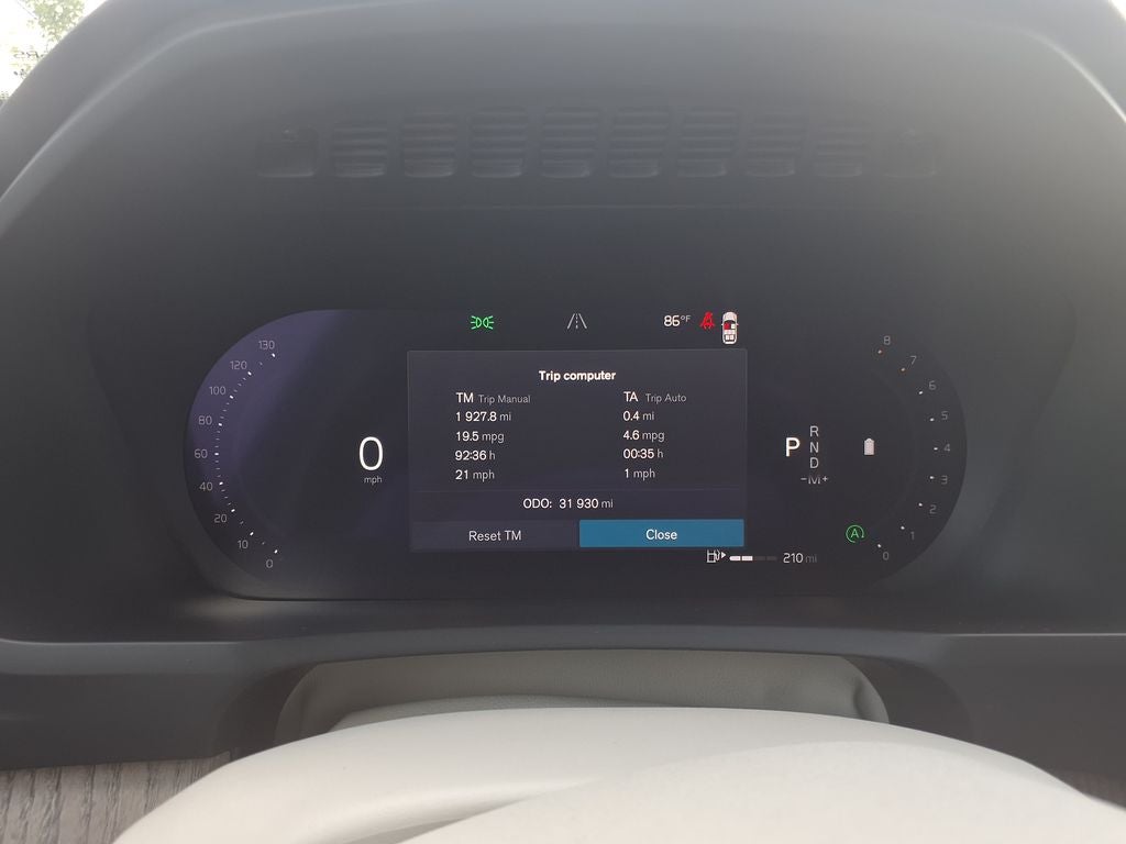 2024 Volvo XC90 B6 Plus Bright Theme