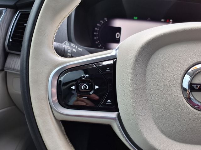2023 Volvo XC90 B6 Plus 7-Seater
