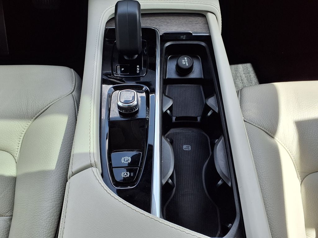 2023 Volvo XC90 B6 Plus 7-Seater