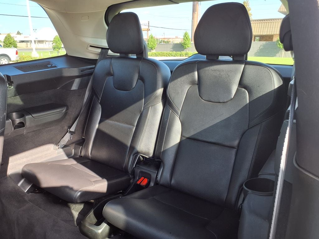 2020 Volvo XC90 T6 Momentum