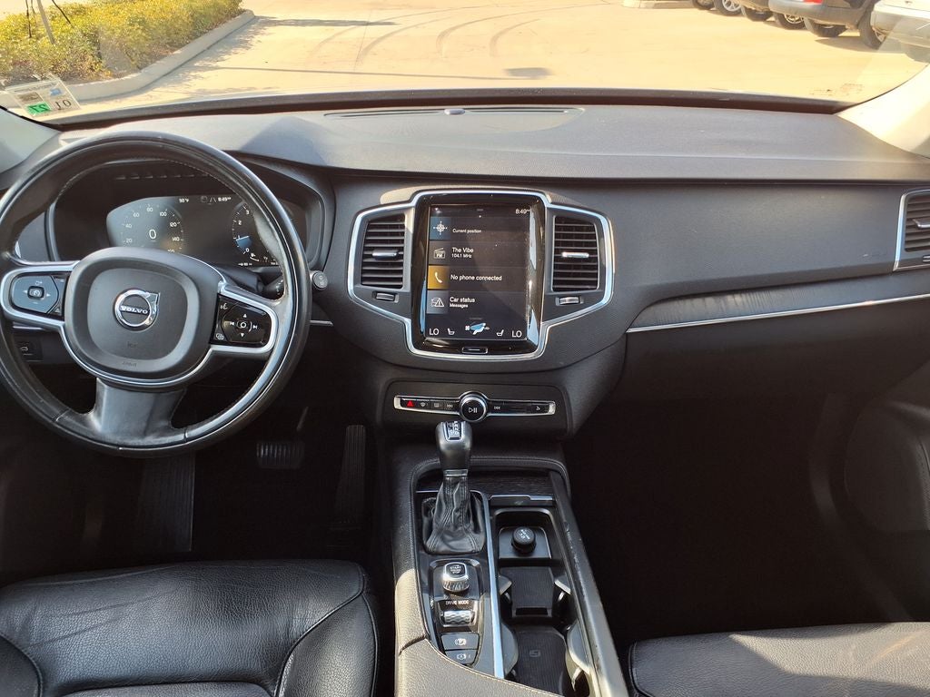 2020 Volvo XC90 T6 Momentum