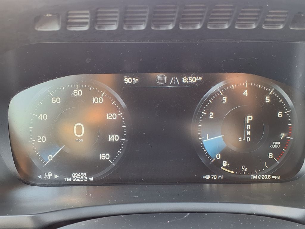 2020 Volvo XC90 T6 Momentum
