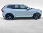 2021 Volvo XC60 T6 Momentum