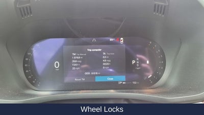 2023 Volvo XC60 B5 Ultimate Bright Theme