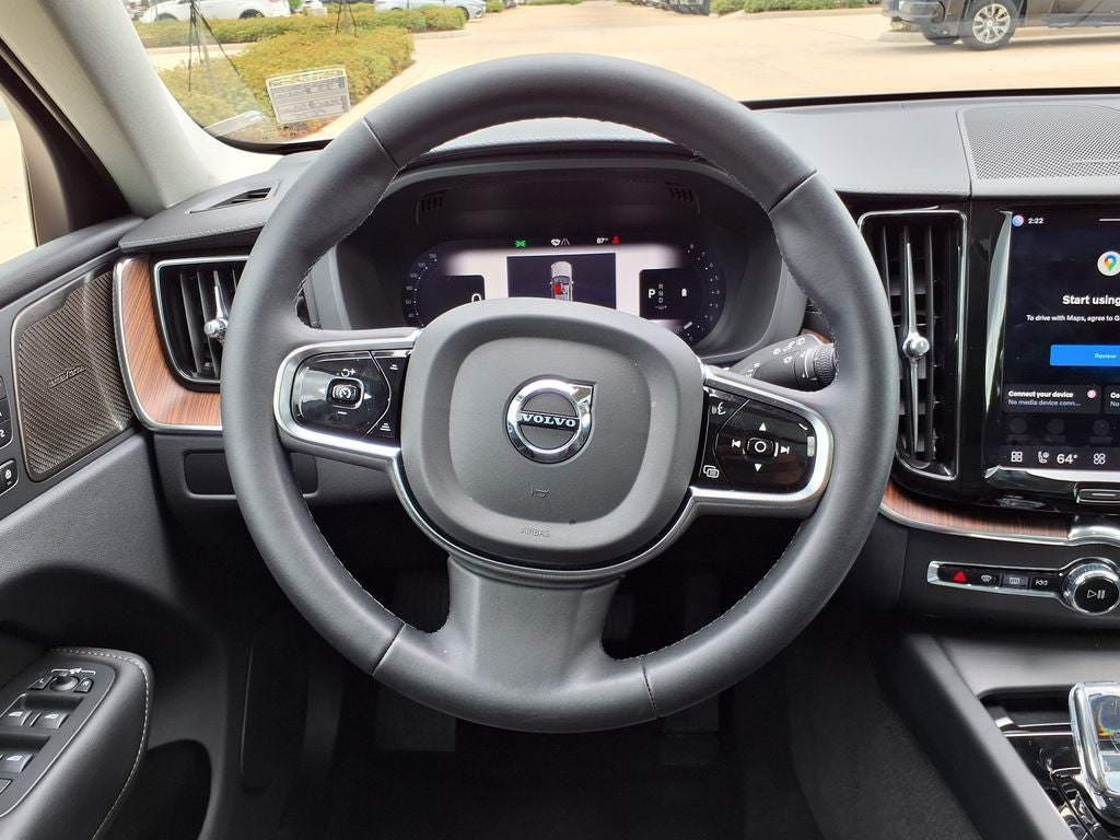 2023 Volvo XC60 B5 Ultimate Bright Theme