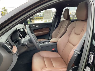 2023 Volvo XC60 B5 Plus Bright Theme