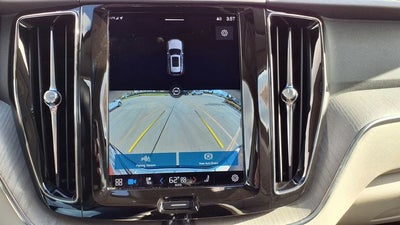 2023 Volvo XC60 B5 Plus Dark Theme