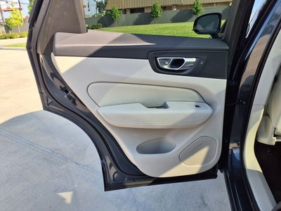 2023 Volvo XC60 B5 Plus Dark Theme