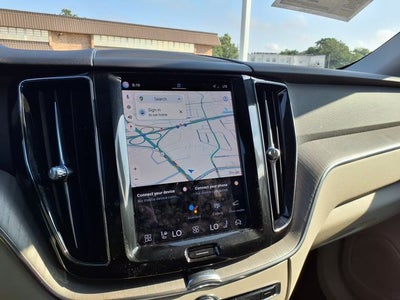 2023 Volvo XC60 B5 Plus Dark Theme
