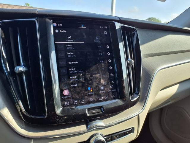 2023 Volvo XC60 B5 Plus Dark Theme