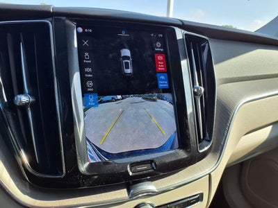 2023 Volvo XC60 B5 Plus Dark Theme