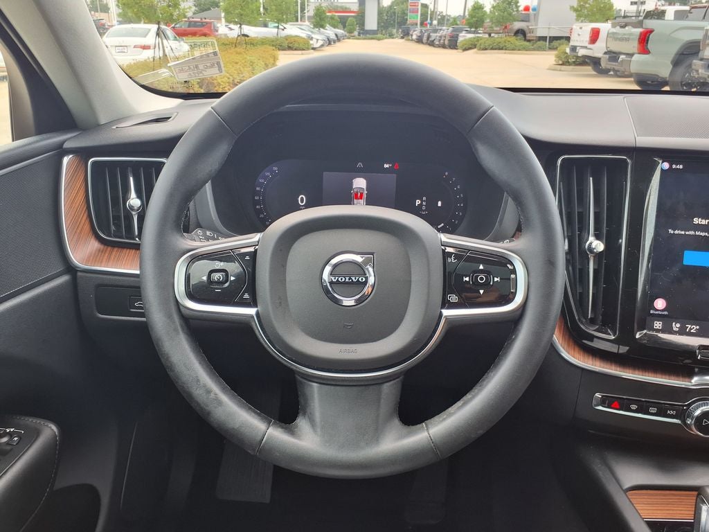 2023 Volvo XC60 B5 Plus Dark Theme