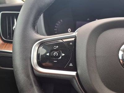 2023 Volvo XC60 B5 Plus Dark Theme