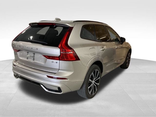 2024 Volvo XC60 B5 Plus Dark Theme