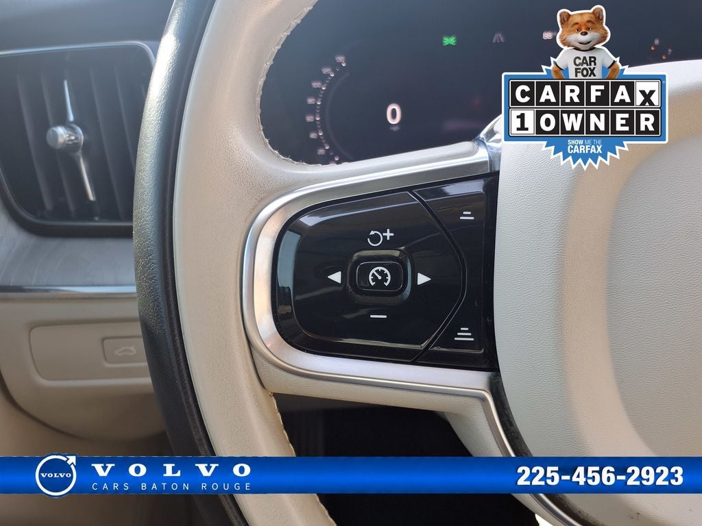 2024 Volvo XC60 B5 Plus Dark Theme