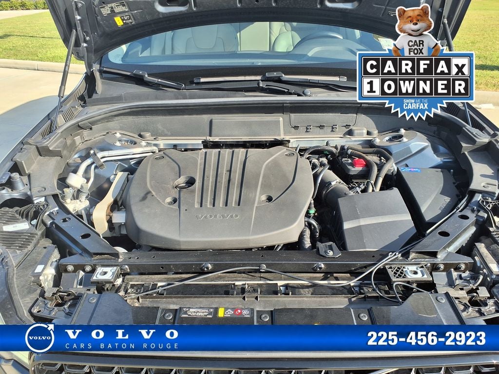2024 Volvo XC60 B5 Plus Dark Theme