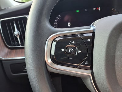 2024 Volvo XC60 B5 Plus Dark Theme