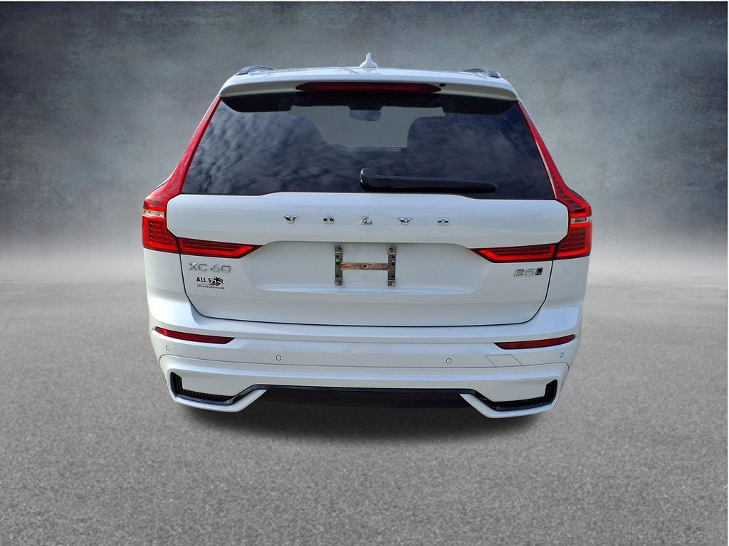 2024 Volvo XC60 B5 Plus Dark Theme