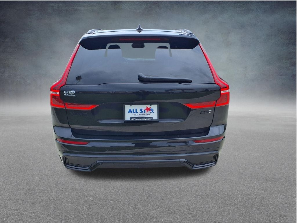 2024 Volvo XC60 B5 Ultimate Dark Theme