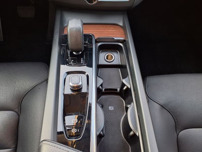 2023 Volvo XC60 B5 Plus Dark Theme