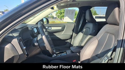 2024 Volvo XC40 B5 Plus Dark Theme