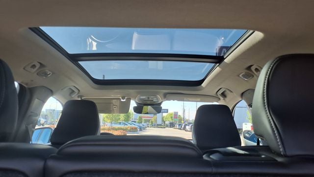 2024 Volvo XC40 B5 Plus Dark Theme