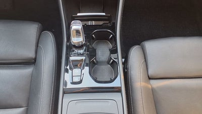 2024 Volvo XC40 B5 Plus Dark Theme