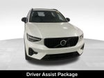2023 Volvo XC40 B5 Plus Dark Theme