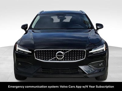 2025 Volvo V60 Cross Country B5 Plus