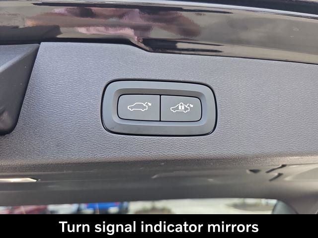 2025 Volvo V60 Cross Country B5 Plus