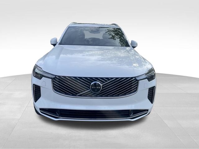 2026 Volvo XC90 B5 Plus