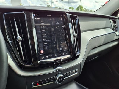 2025 Volvo XC60 B5 Plus