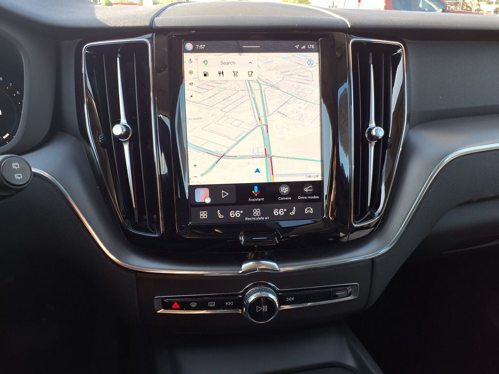 2025 Volvo XC60 B5 Core