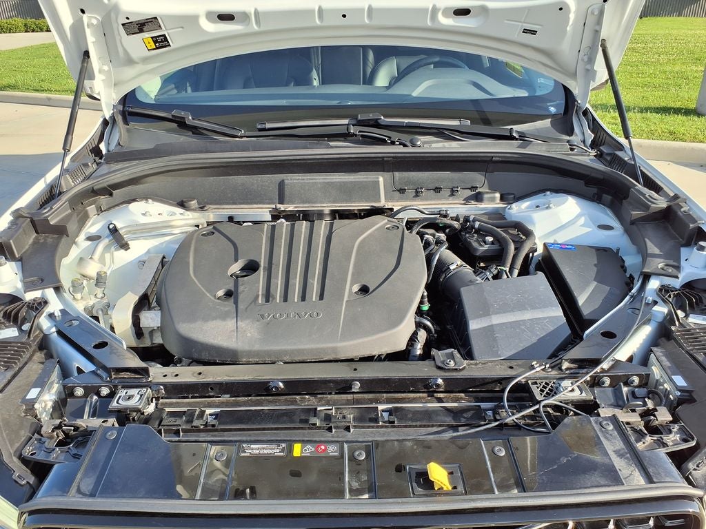 2025 Volvo XC60 B5 Core