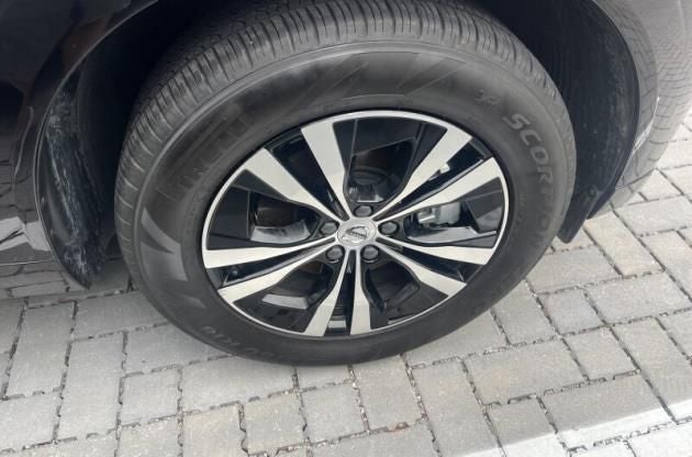 2025 Volvo XC60 B5 Core