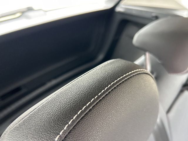 2025 Volkswagen Taos SE - Photo 18