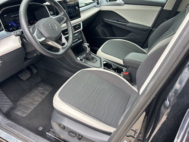 2025 Volkswagen Taos SE - Photo 25
