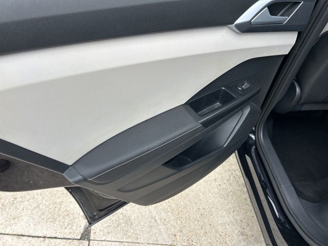 2025 Volkswagen Taos SE - Photo 26