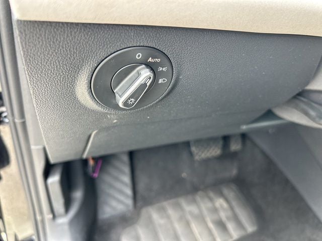 2025 Volkswagen Taos SE - Photo 29