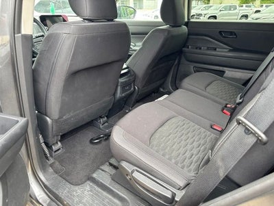 2023 Nissan Pathfinder S