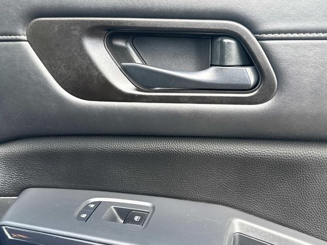 2025 Nissan Pathfinder SV - Photo 20