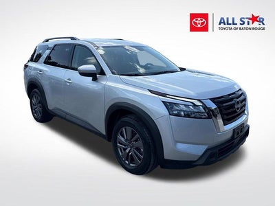 2025 Nissan Pathfinder SV