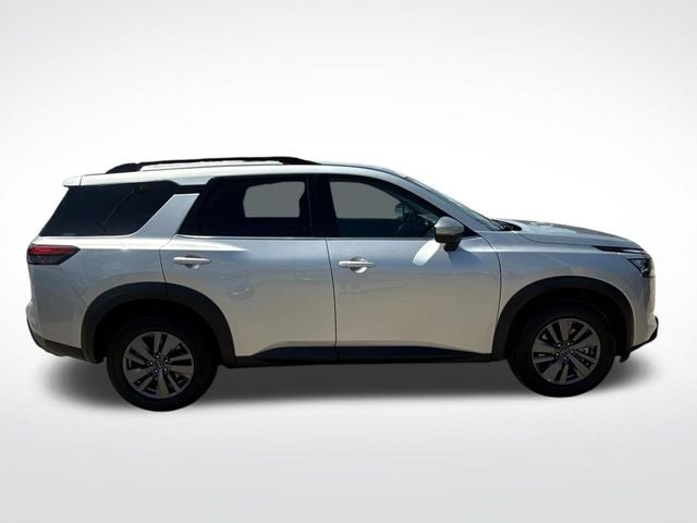 2025 Nissan Pathfinder SV - Photo 12