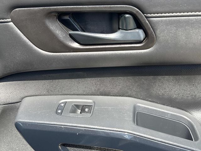 2025 Nissan Pathfinder SV - Photo 19