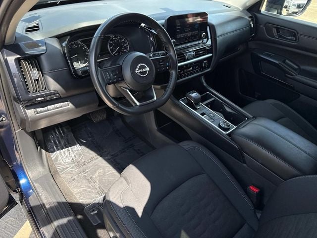 2025 Nissan Pathfinder SV - Photo 23