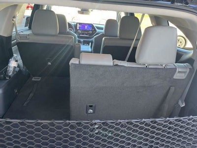 2025 Toyota Highlander Hybrid Platinum