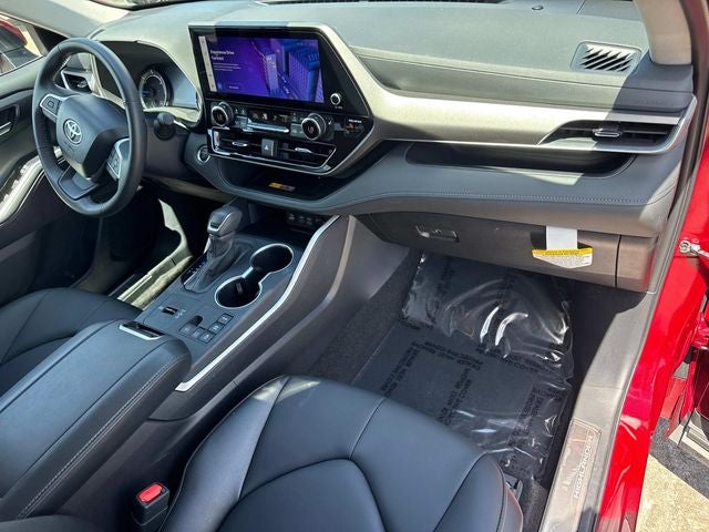2026 Toyota Highlander Hybrid XLE
