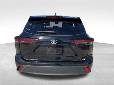 2024 Toyota Highlander LE