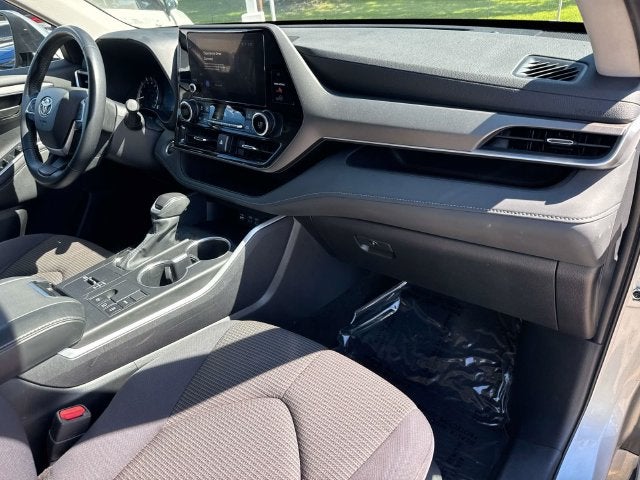 2025 Toyota Highlander LE