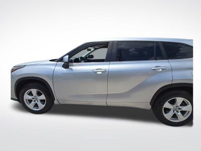 2025 Toyota Highlander LE